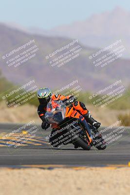 media/Nov-06-2023-Moto Forza (Mon) [[ce023d0744]]/3-Intermediate Group/Session 3 (Turn 5)/